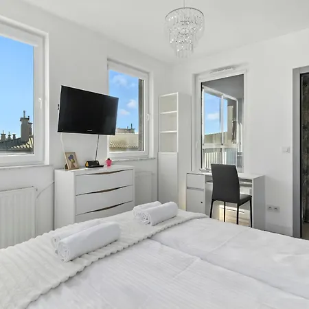 Pelczynskiego Comfort By Solarento Apartment